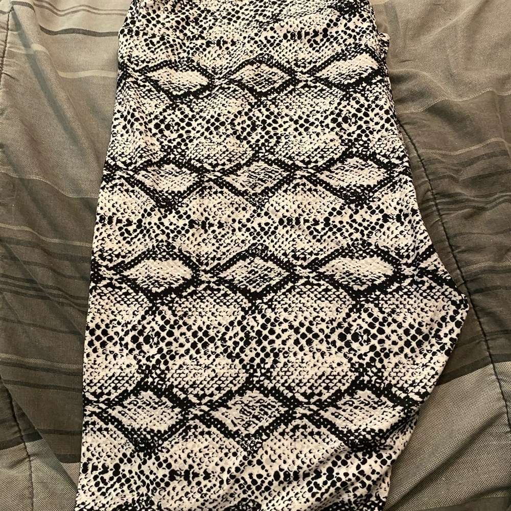 Lularoe TC2 Leggings Snake Skin Pattern